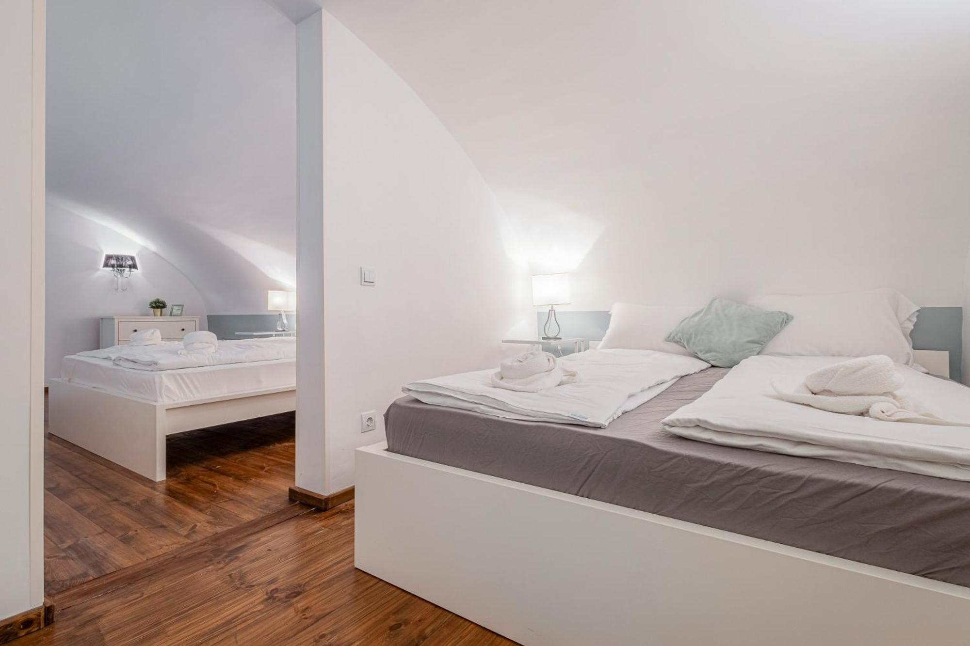 Beautiful At Basilca 1-2 Apartment *